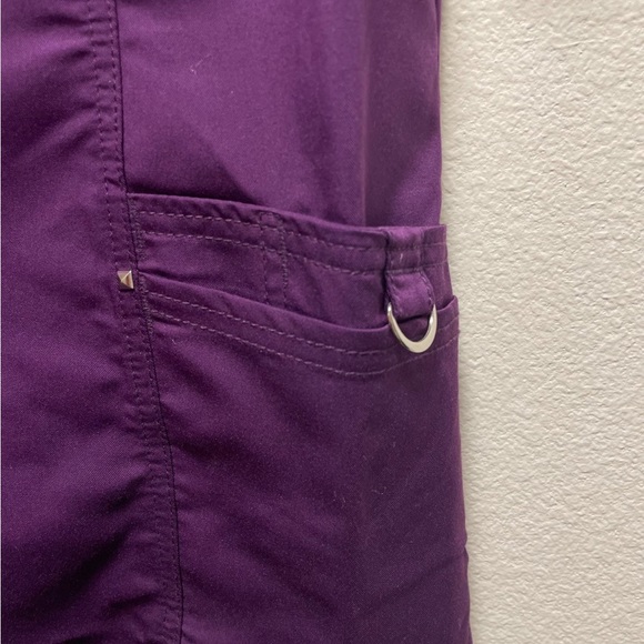 Purple scrub top - Picture 3 of 4